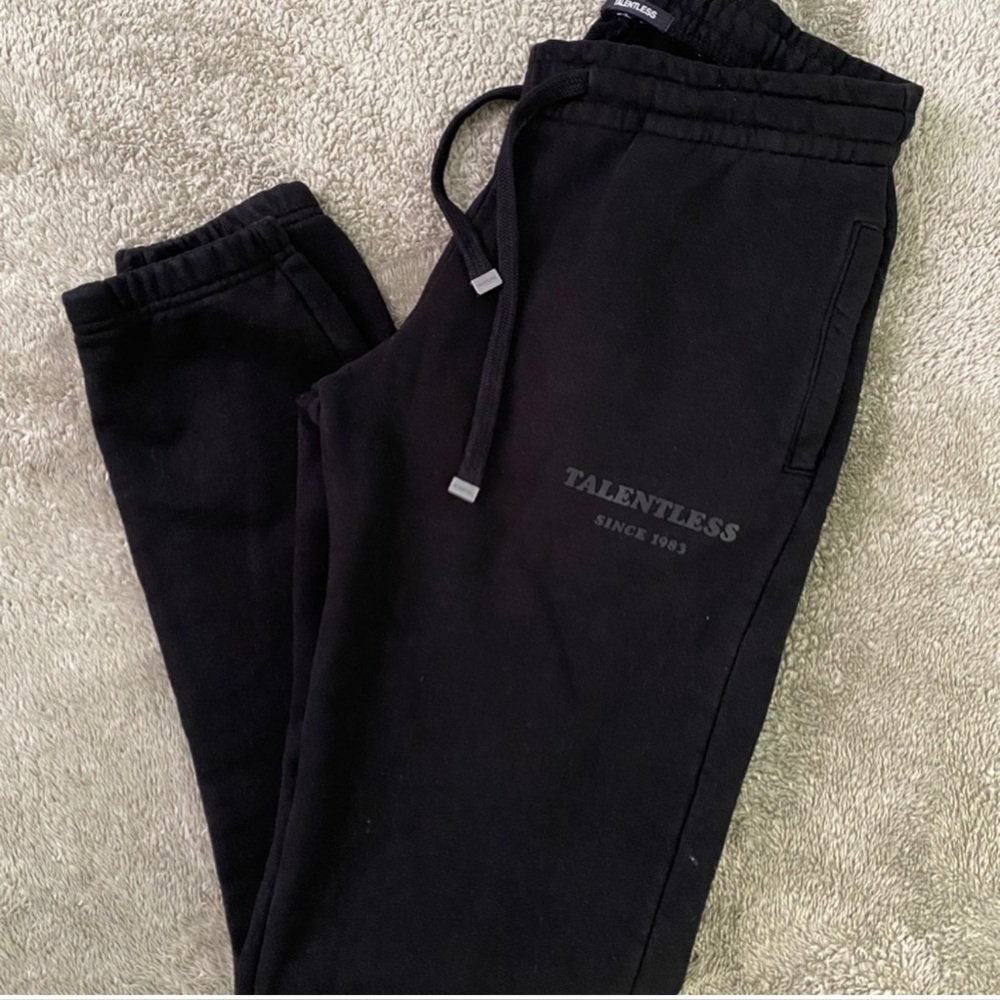 TALENTLESS Premium Staple sweatpants
